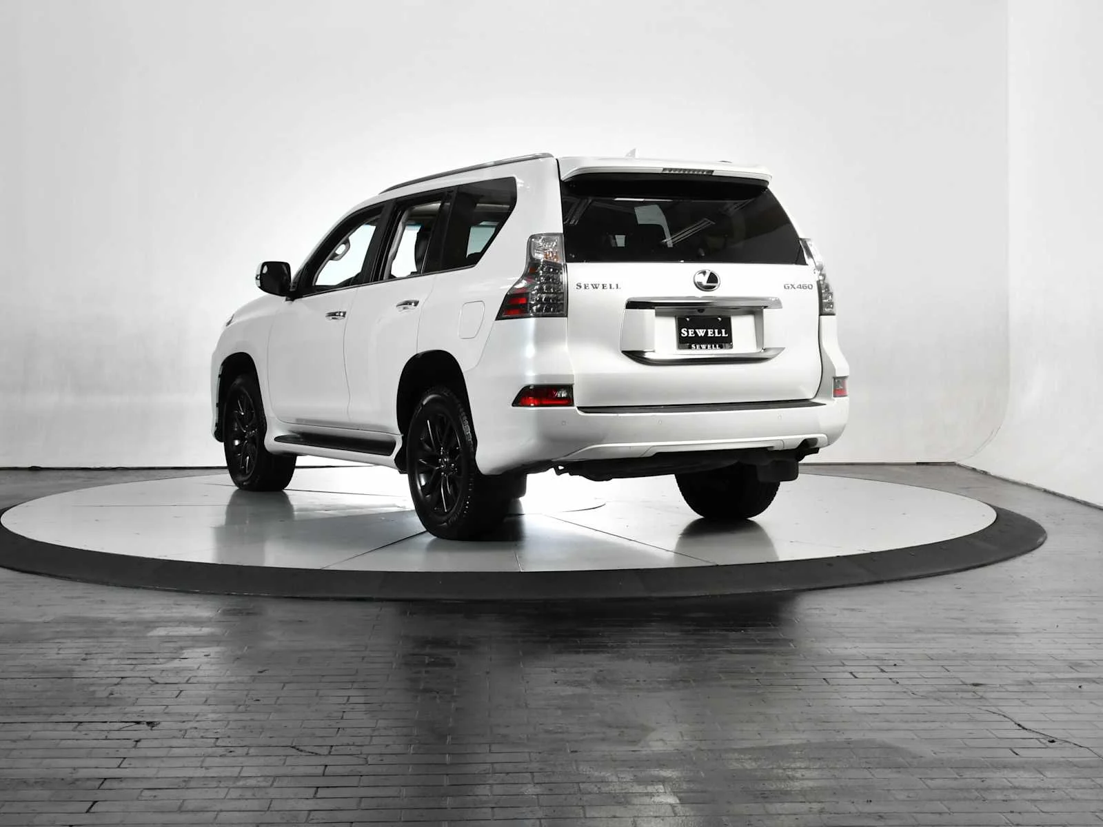 Used 2023 Eminent White Pearl Lexus Premium image 4