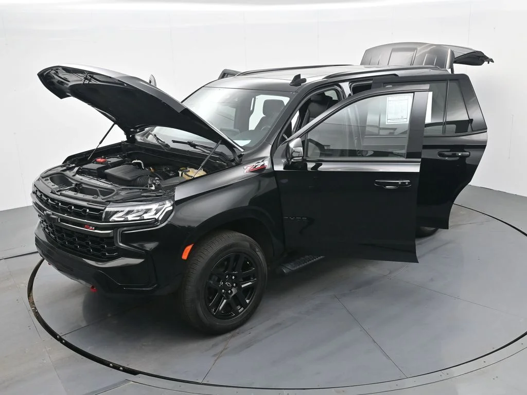 Used 2022 Black Chevrolet Z71 image 39