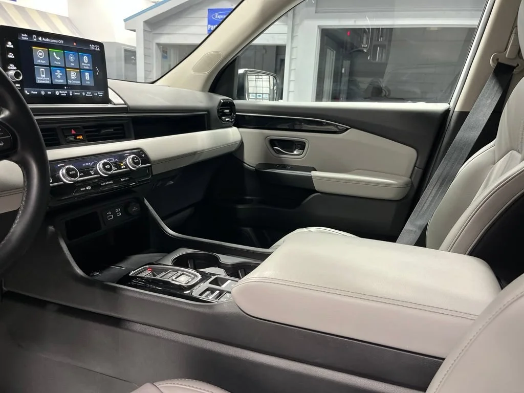 Certified Used 2023 Platinum White Pearl Honda AWD EX-L image 53