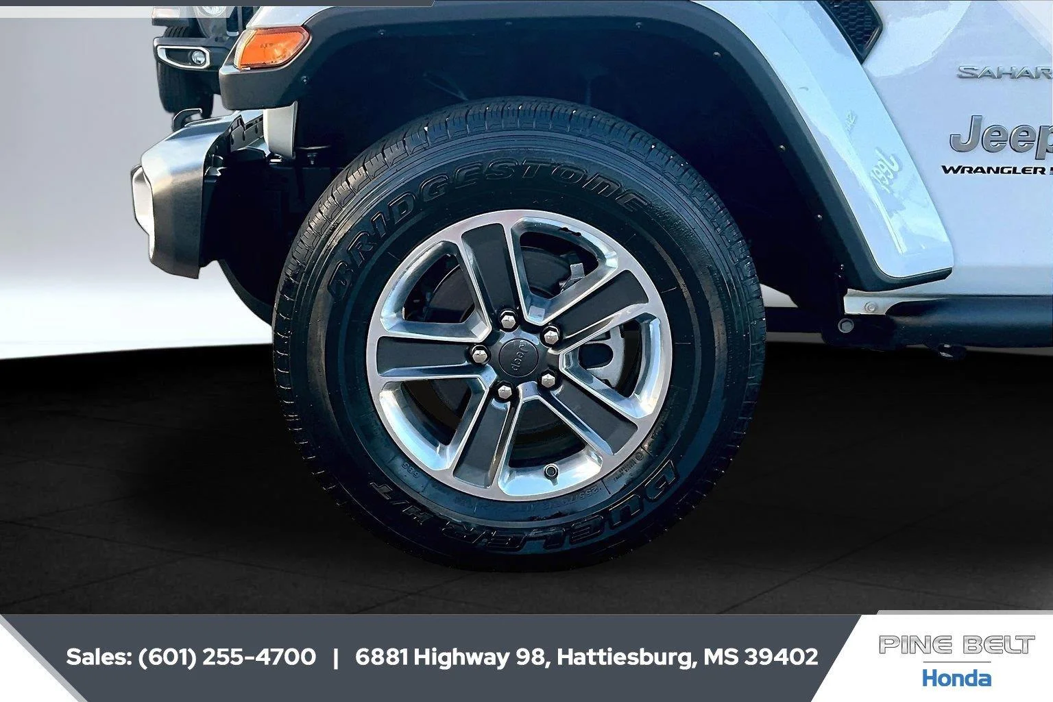 Used 2023 Bright White Clearcoat Jeep Sahara image 7
