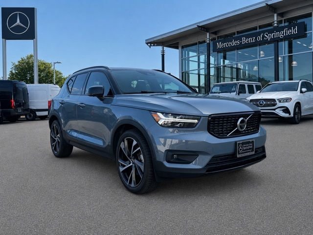 2021 Volvo XC40 T5 R-Design AWD's photo