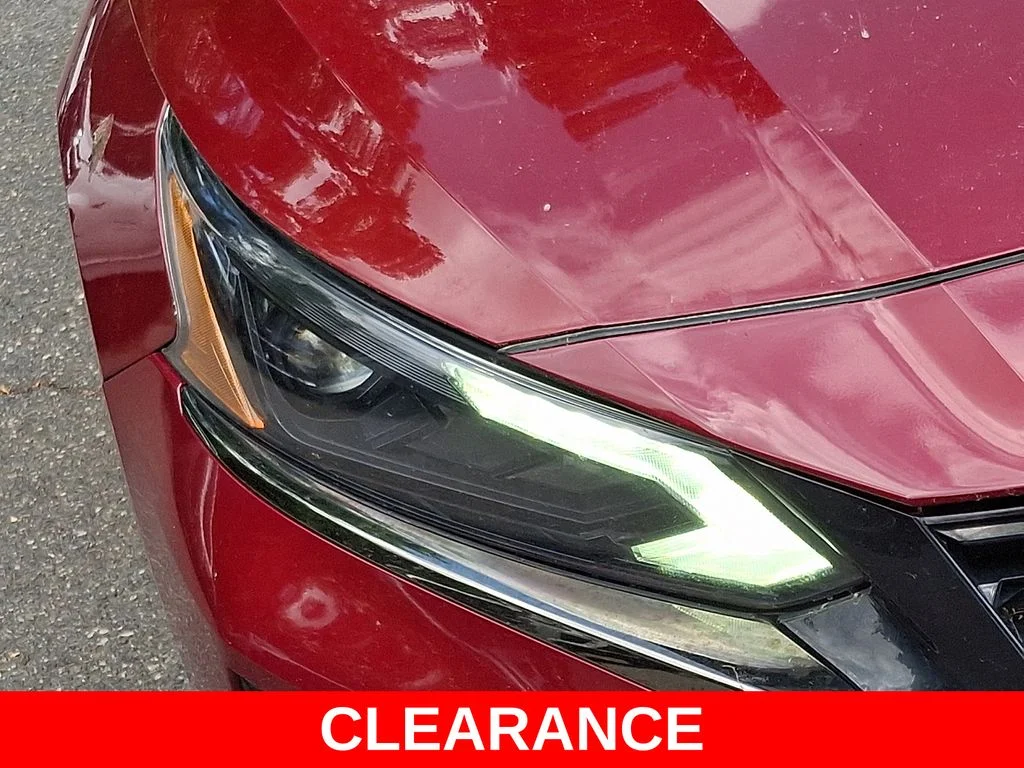 Used 2024 Red Nissan 2.5 SR image 9