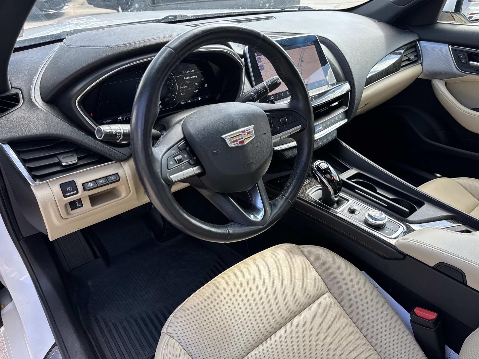 Used 2021 Crystal White Tricoat Cadillac Premium Luxury image 18