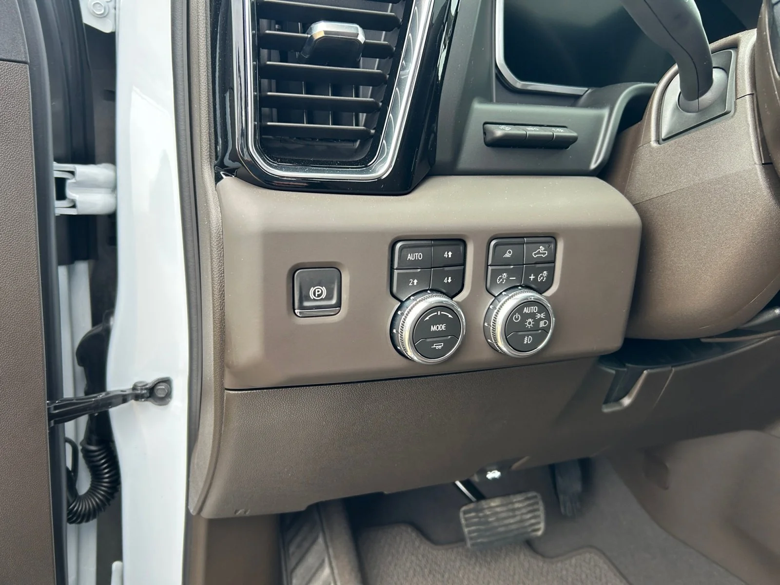 New 2026 Glacier White Tricoat GMC Denali image 16