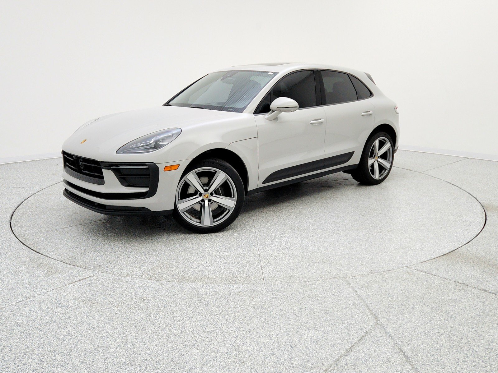 2023 Porsche Macan Base