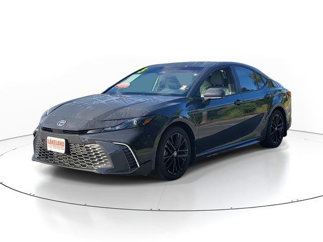Used 2025  Toyota SE image 2