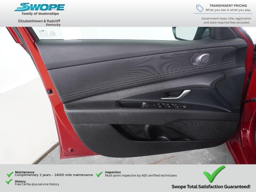 Used 2025 Ultimate Red Hyundai SEL Convenience image 13