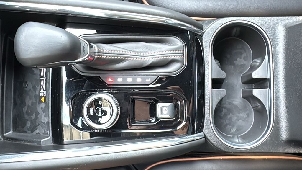 Used 2025 Silver GMC AT4 image 16