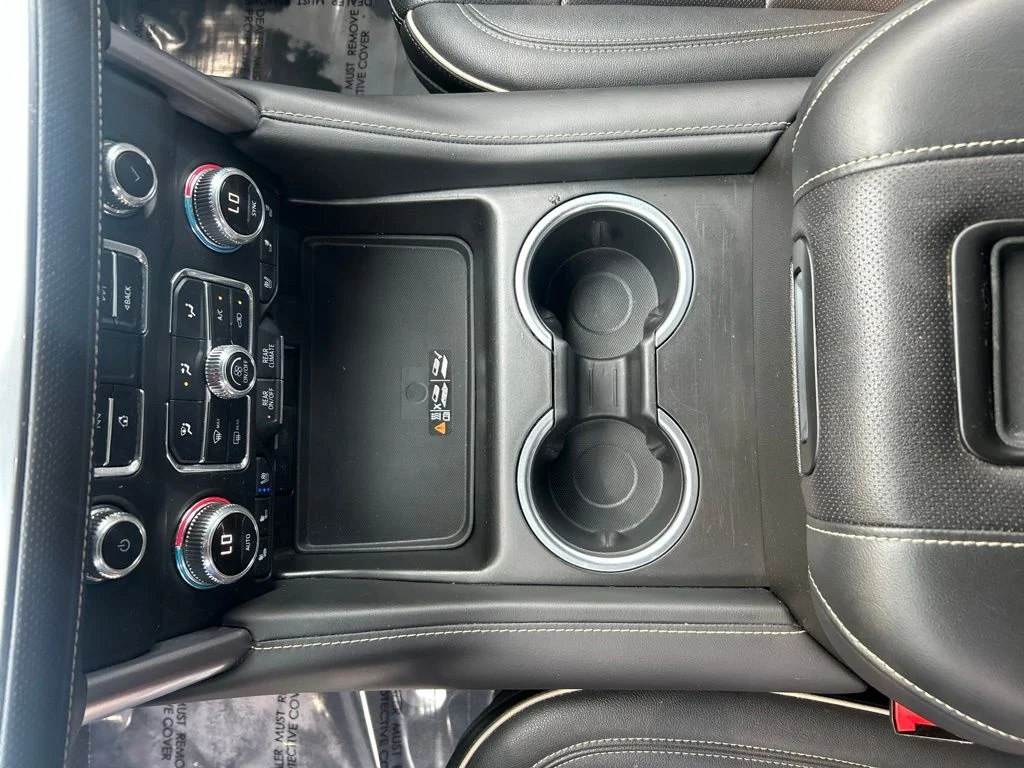 Used 2024 Black GMC SLT image 18