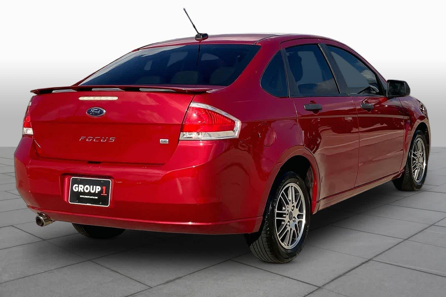 Used 2010 Sangria Red Metallic Ford SE image 12