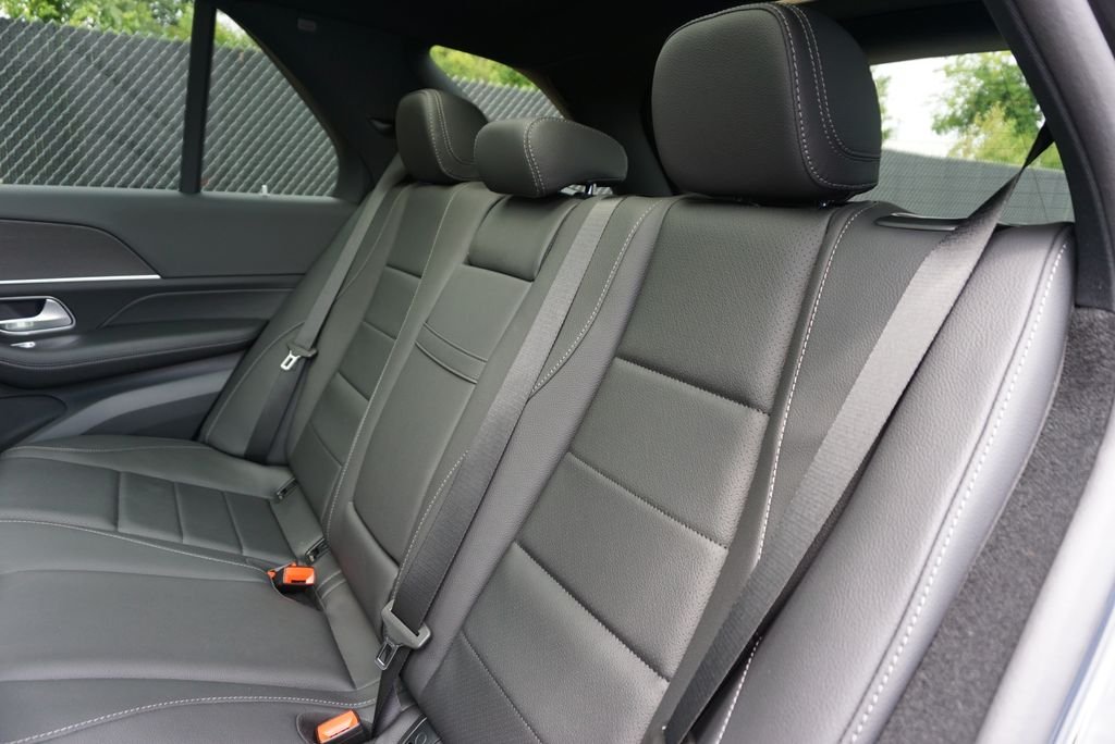 Used 2026 Obsidian Black Metallic Mercedes-Benz GLE 350 image 51