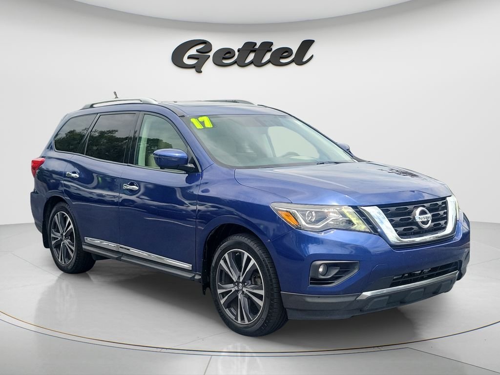 Used 2017 Nissan Pathfinder Platinum with VIN 5N1DR2MN1HC613484 for sale in Bradenton, FL