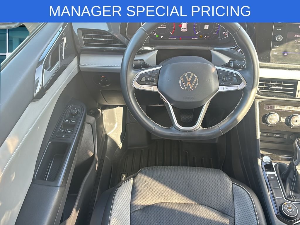 Used 2022 Gray Volkswagen 1.5T SEL image 18