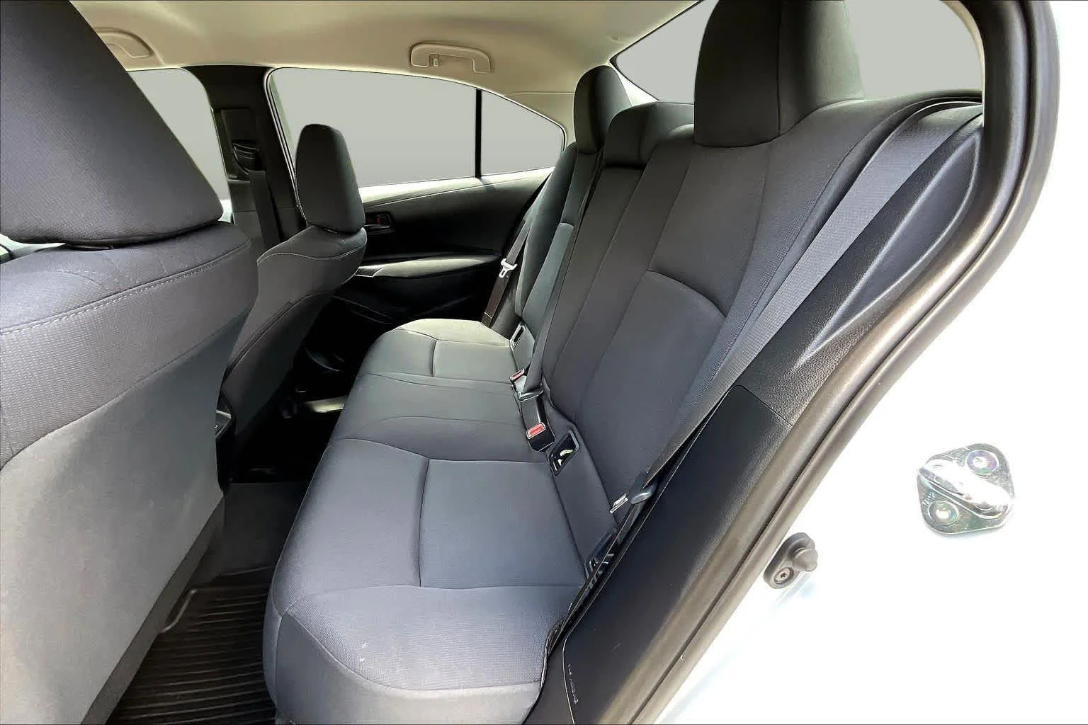 Used 2026 Ice Cap Toyota LE image 19
