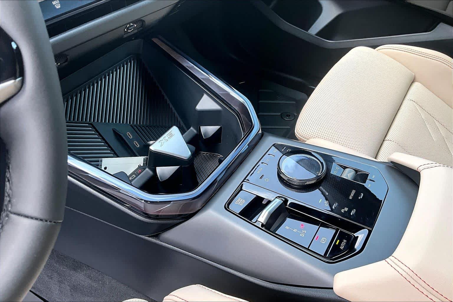 New 2026 Dune Grey Metallic BMW 30 xDrive image 7