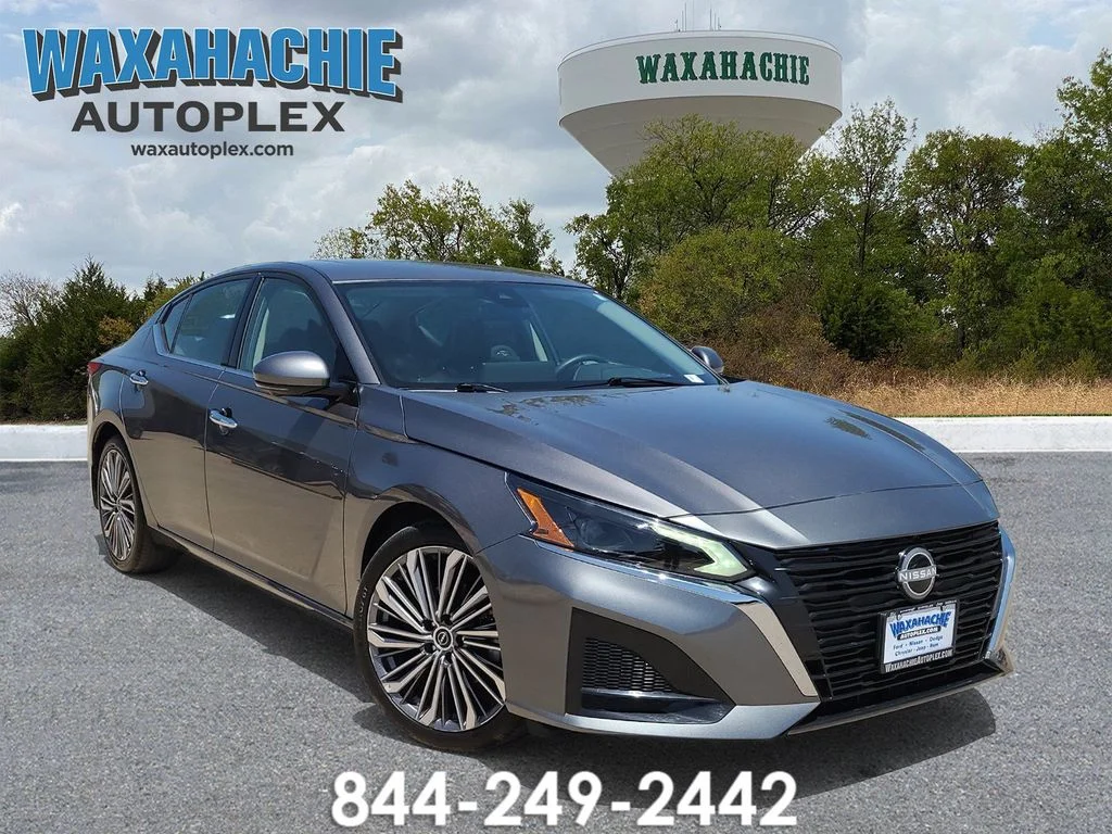 Used 2025 Gray Nissan 2.5 SL image 1