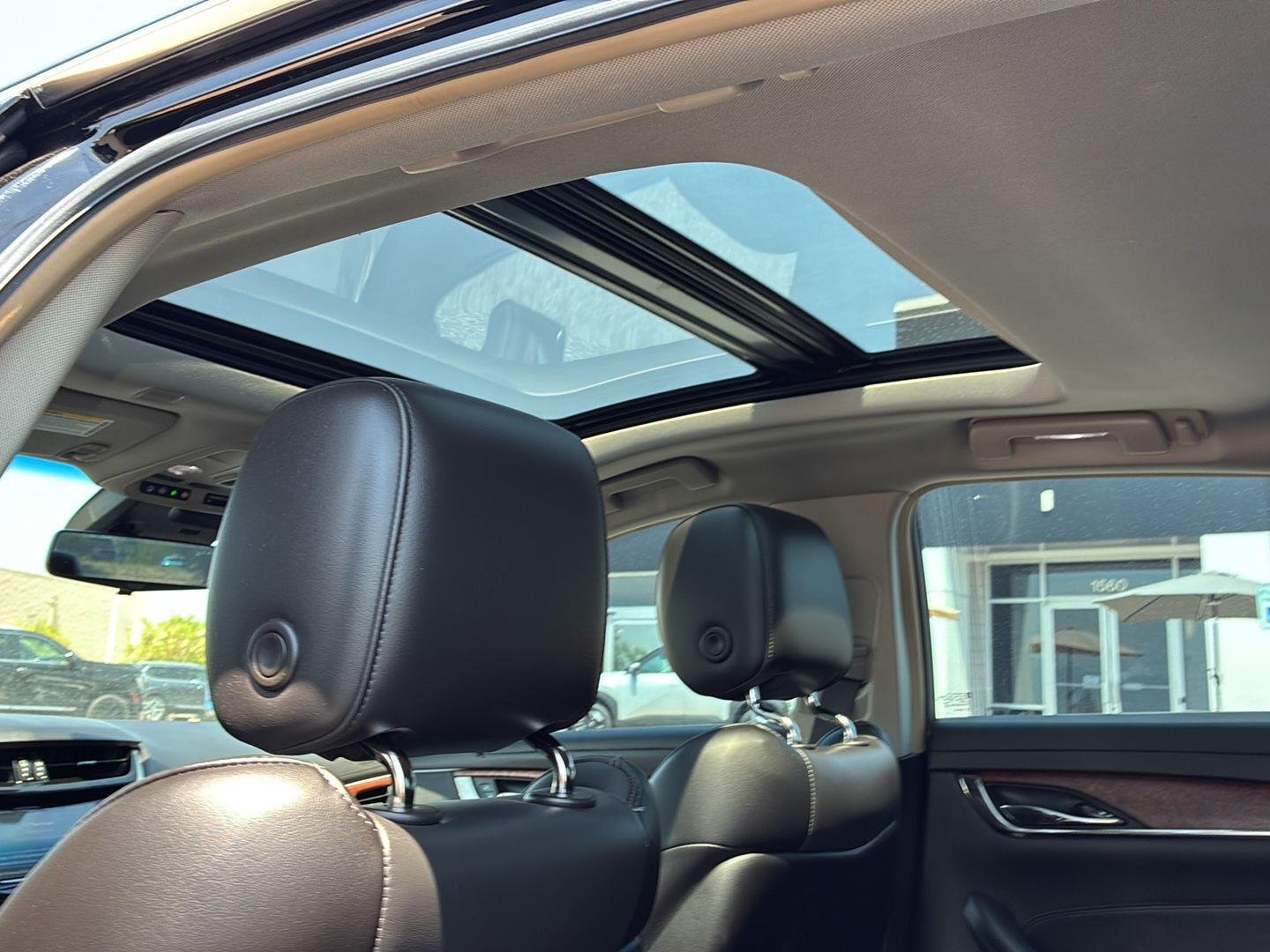 Used 2019 Black Raven Cadillac Luxury AWD image 27
