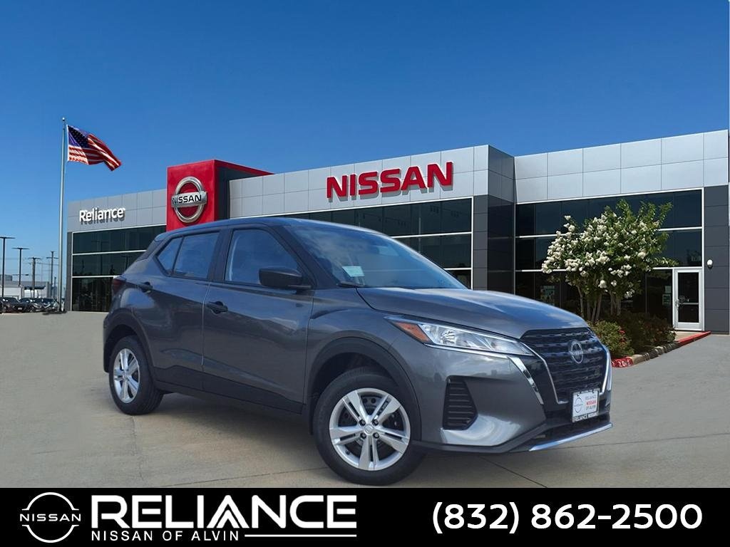 2025 Nissan KICKS PLAY Base