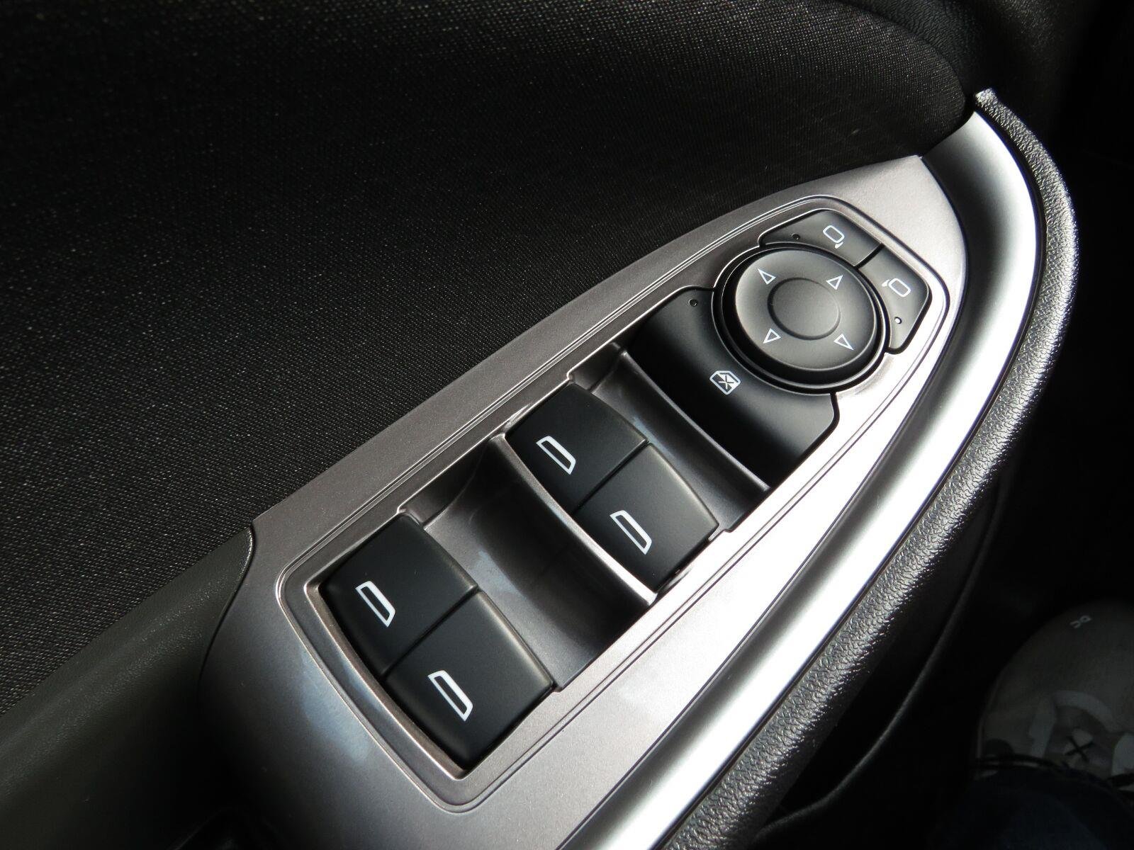 Used 2025 Night Shade Metallic Chevrolet RS image 26