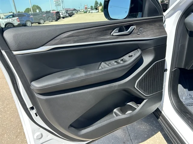 Used 2026 WHITE JEEP Limited image 20