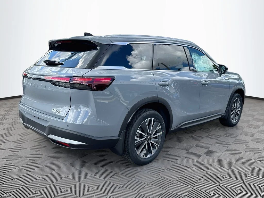 New 2027 Gray INFINITI LUXE image 5