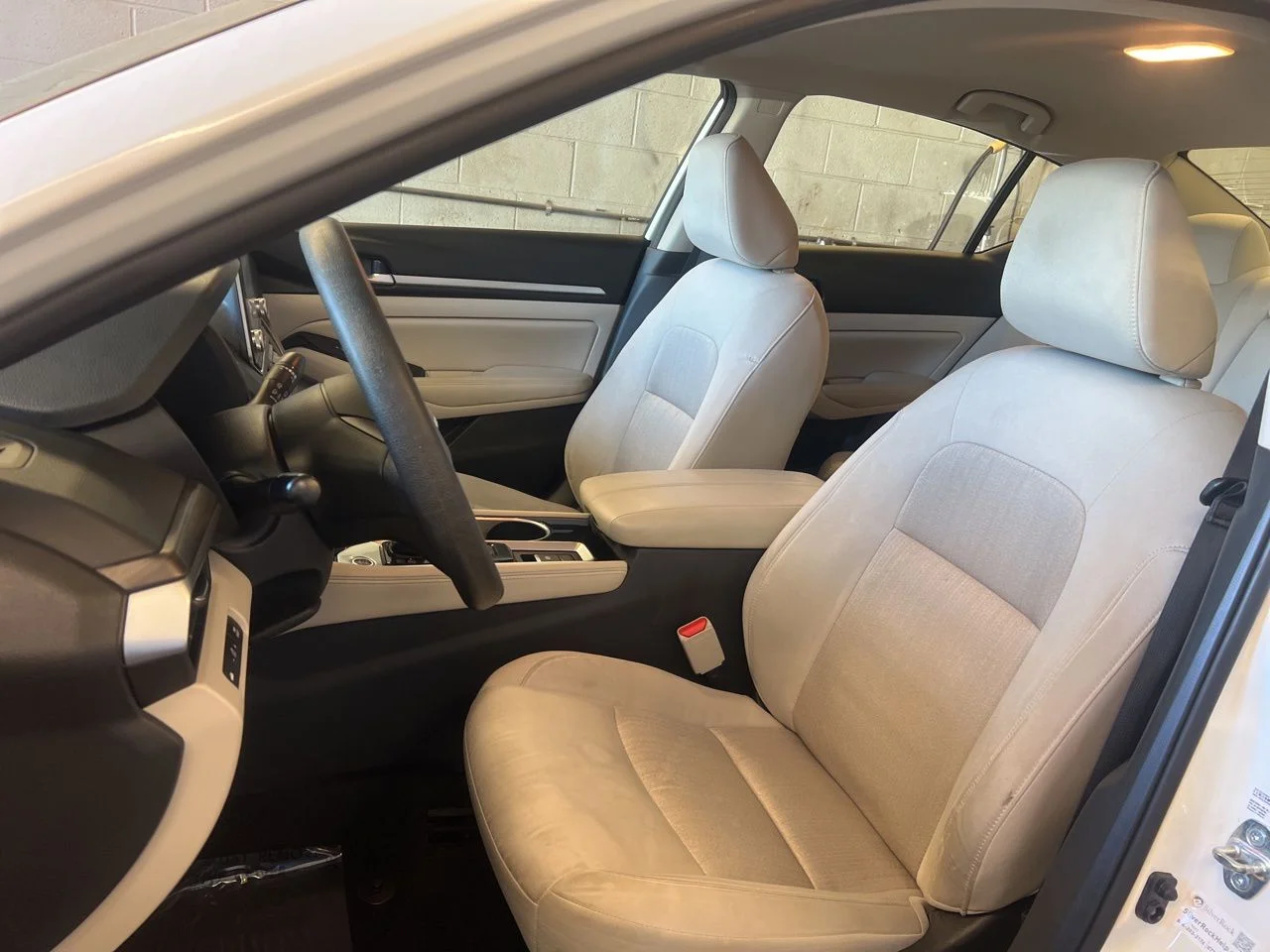 Used 2023 White Nissan 2.5 SV image 17