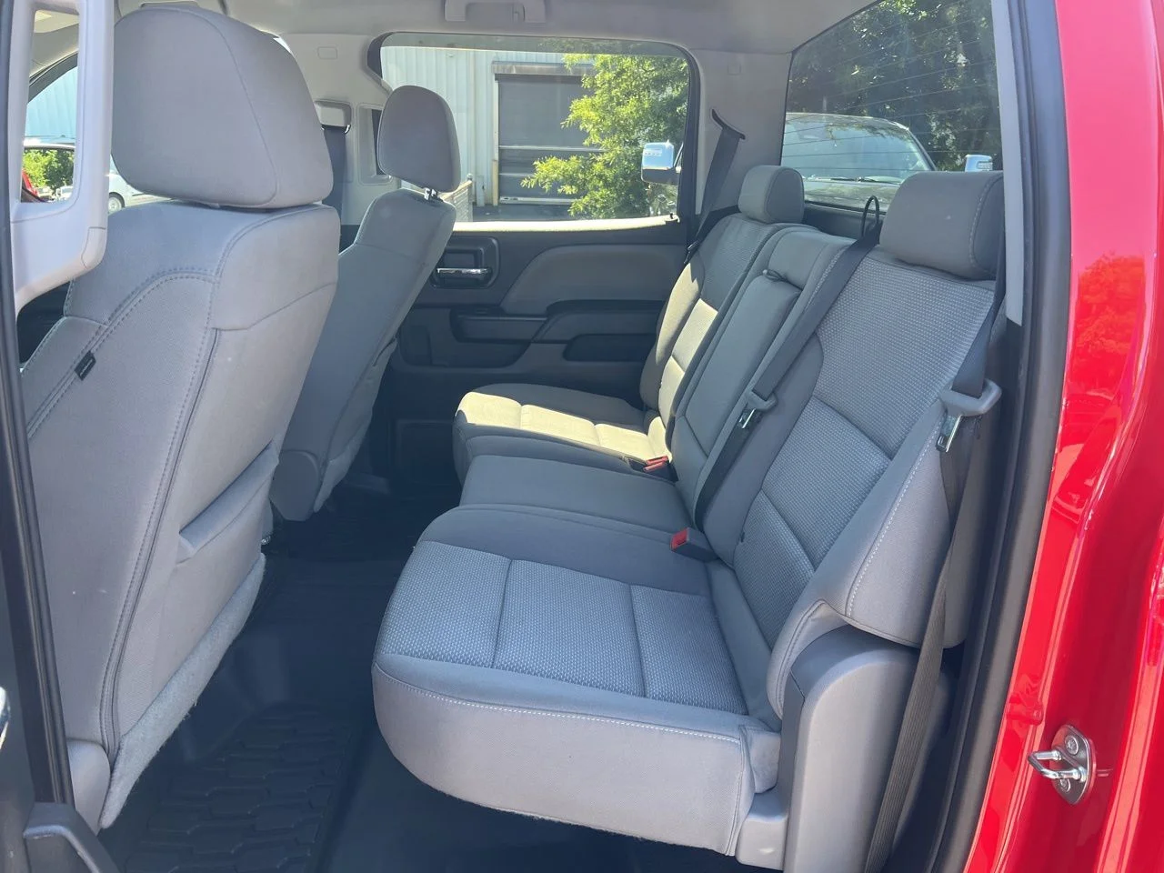 Used 2018 Red Chevrolet Custom image 19