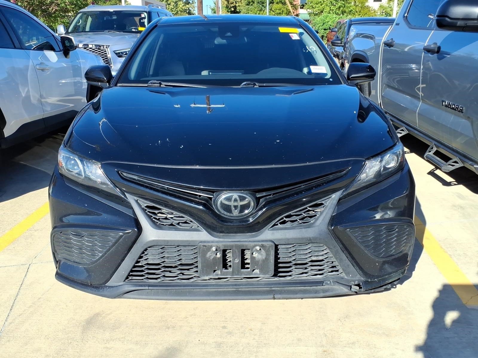 Used 2021 MIDNIGHT BLACK ME Toyota SE image 2