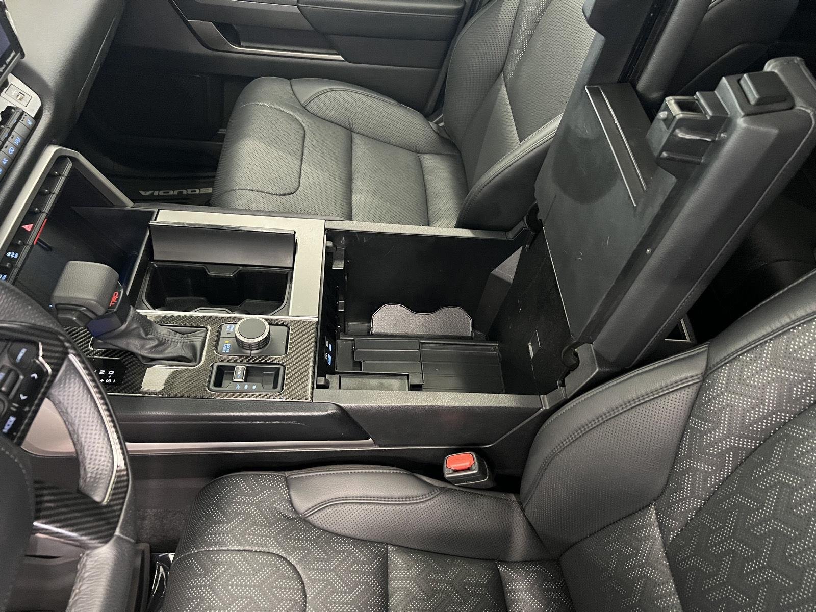 2024 Toyota Sequoia SR5 - Photo 19