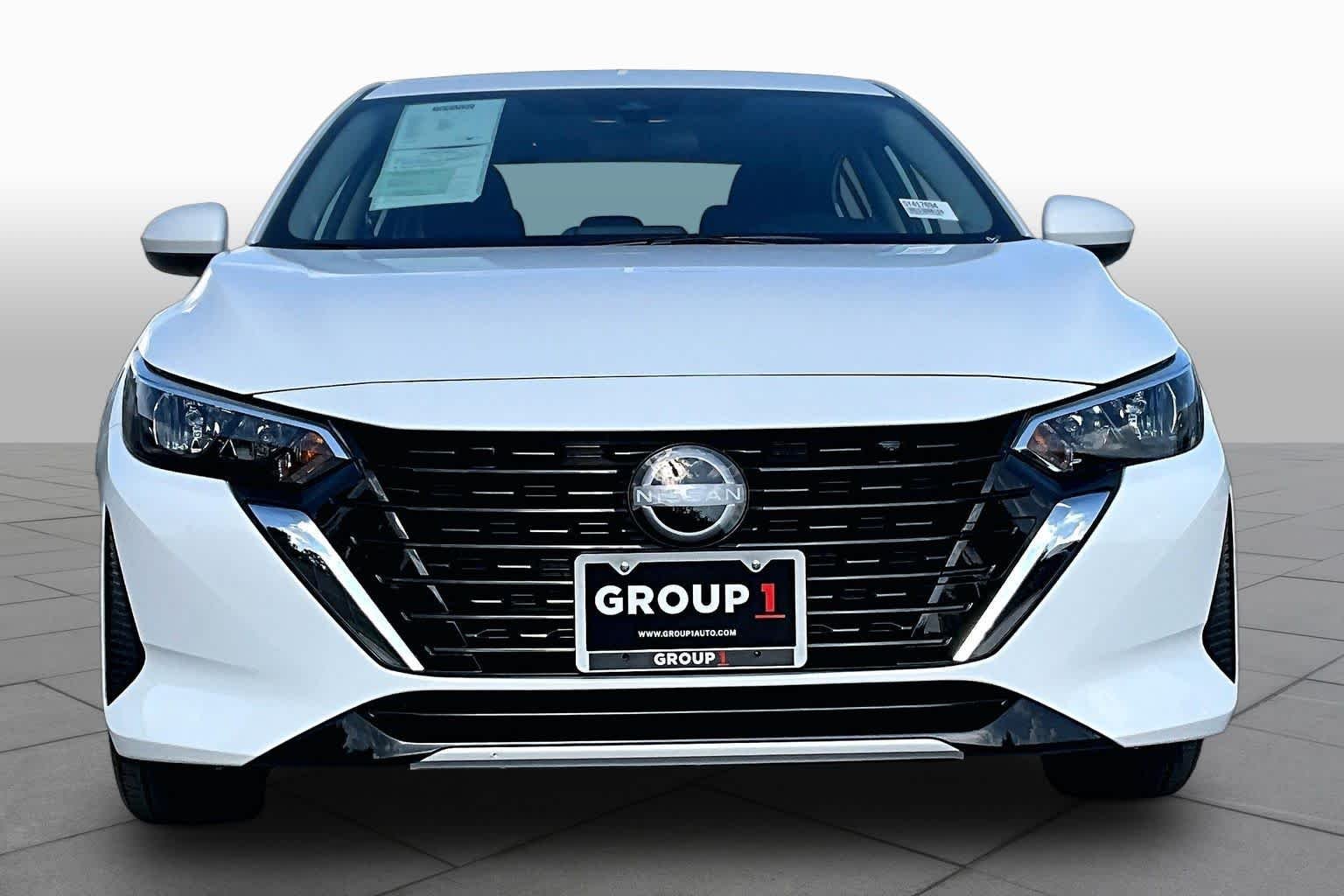 Certified Used 2025 Fresh Powder Nissan SV image 4