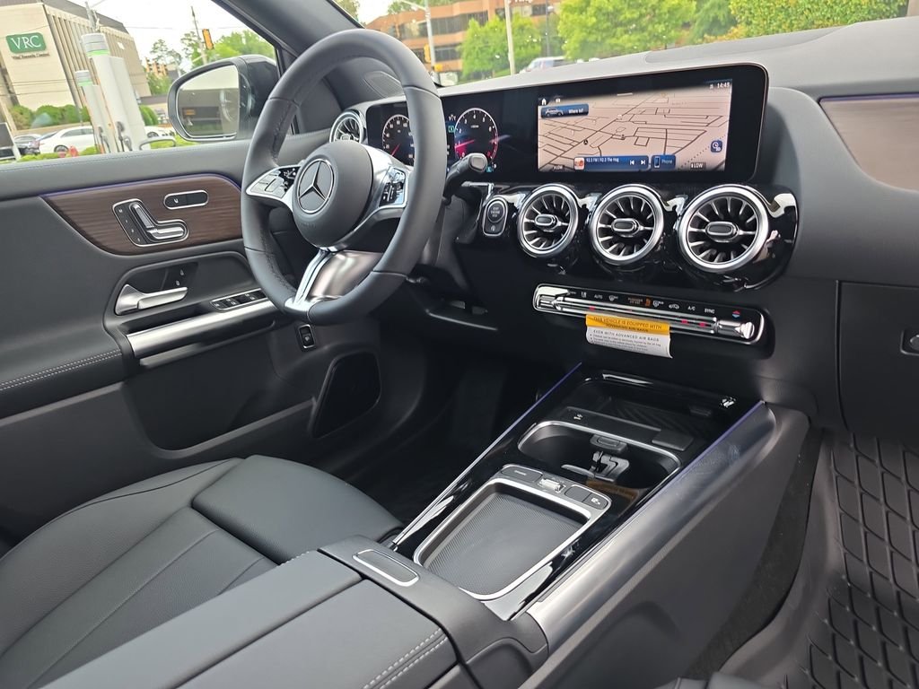 New 2026 Polar White Mercedes-Benz GLA 250 image 18