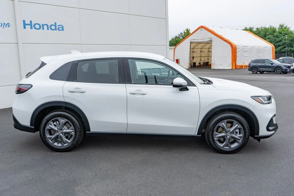 Certified Used 2026 Platinum White Pearl Honda AWD LX image 16