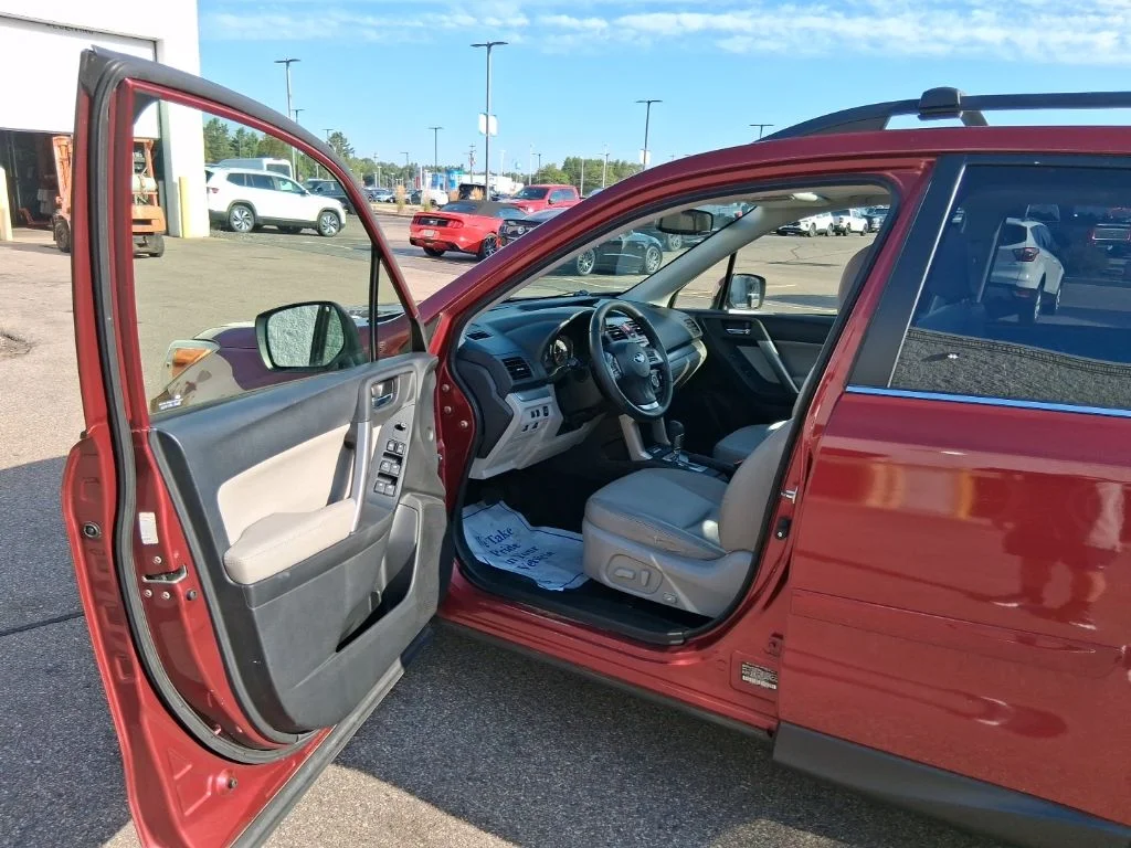 Used 2014 Venetian Red Pearl Subaru 2.5i Limited image 12