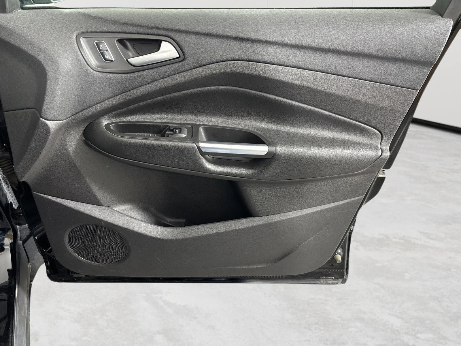 Used 2016 Shadow Black Ford SE image 24