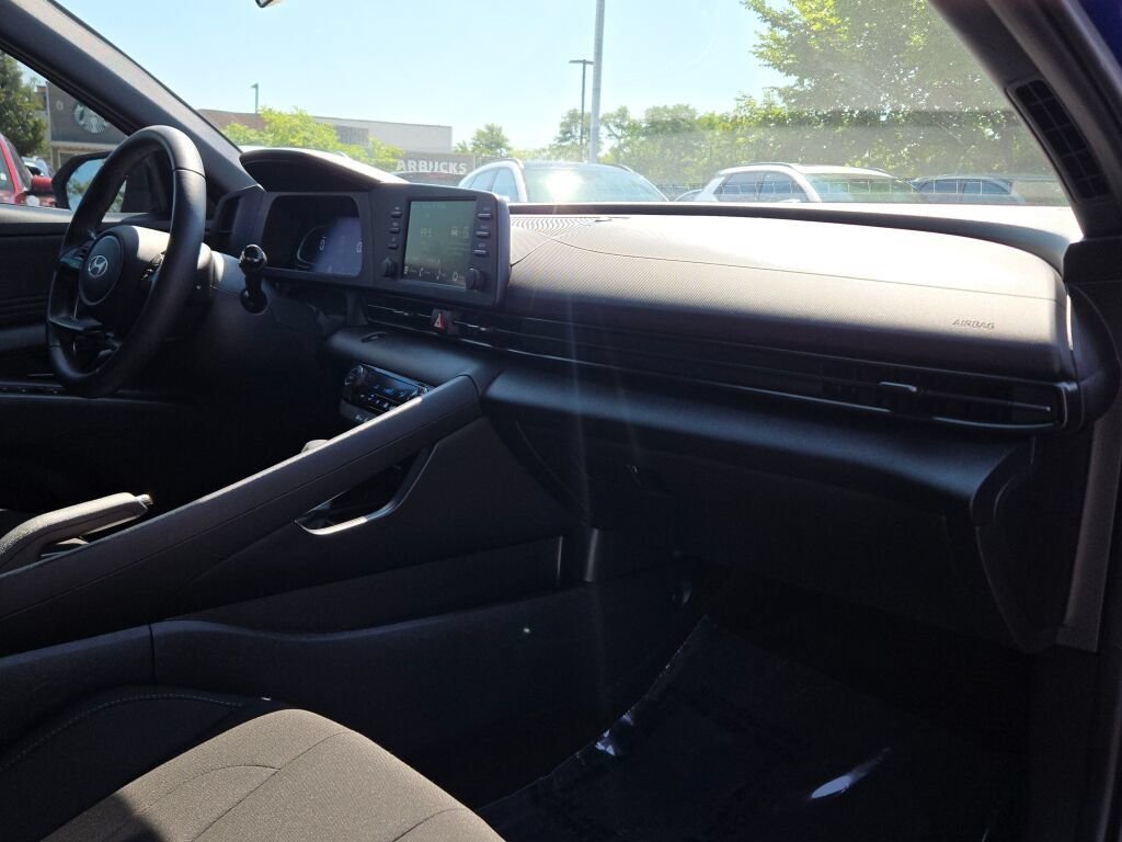 Certified Used 2025 Intense Blue Hyundai SEL Sport image 5