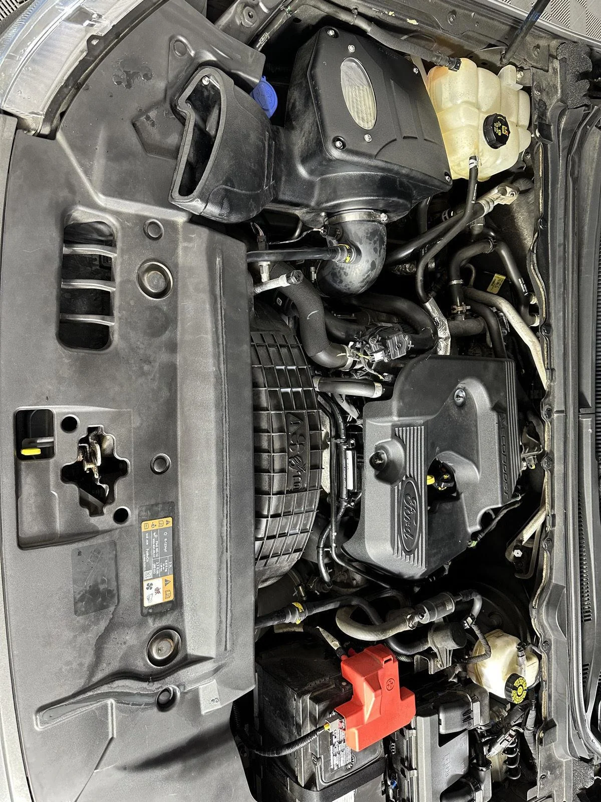 Used 2019 Magnetic Ford LARIAT image 17