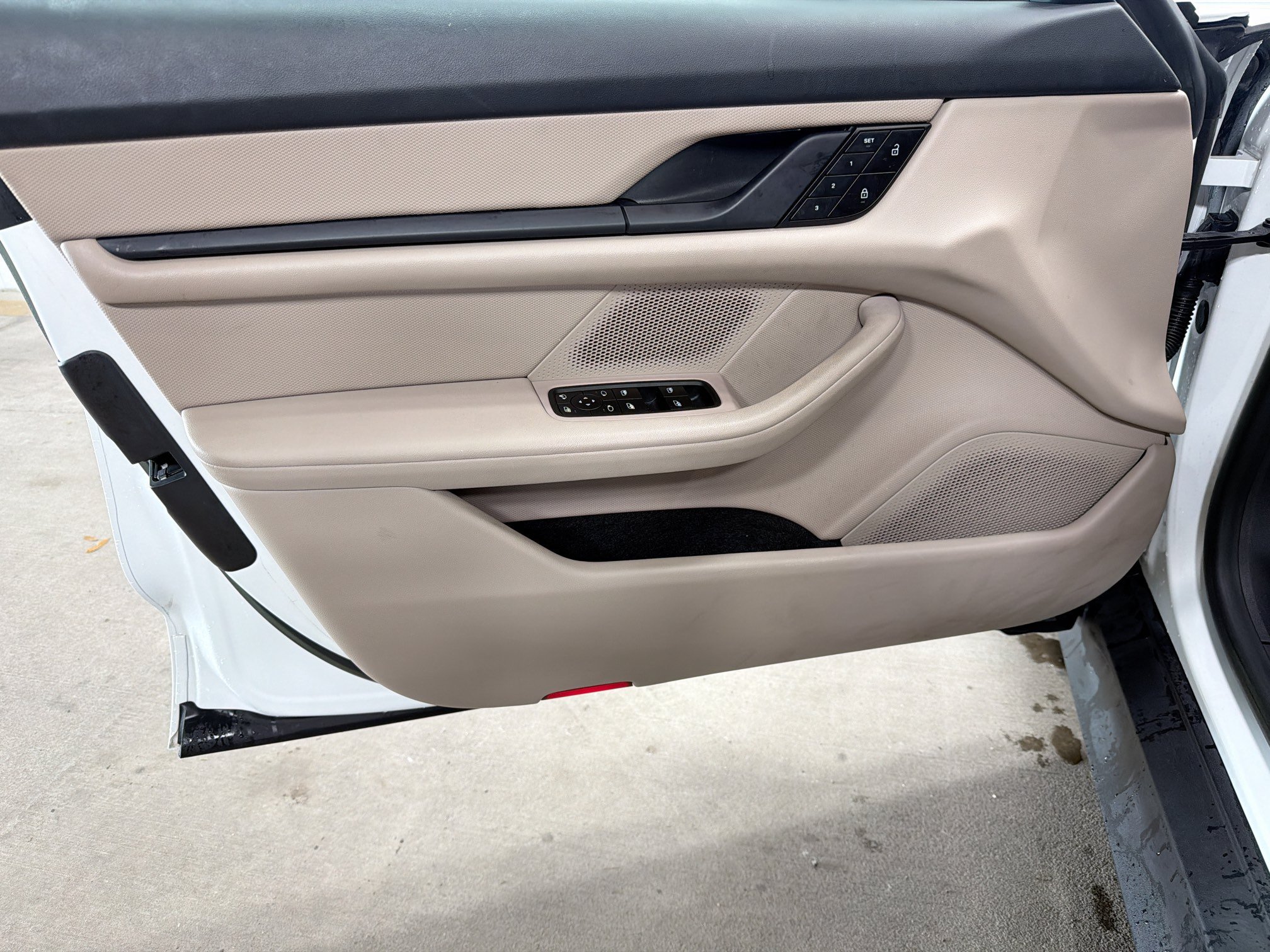 Certified Used 2023 White Porsche  image 21