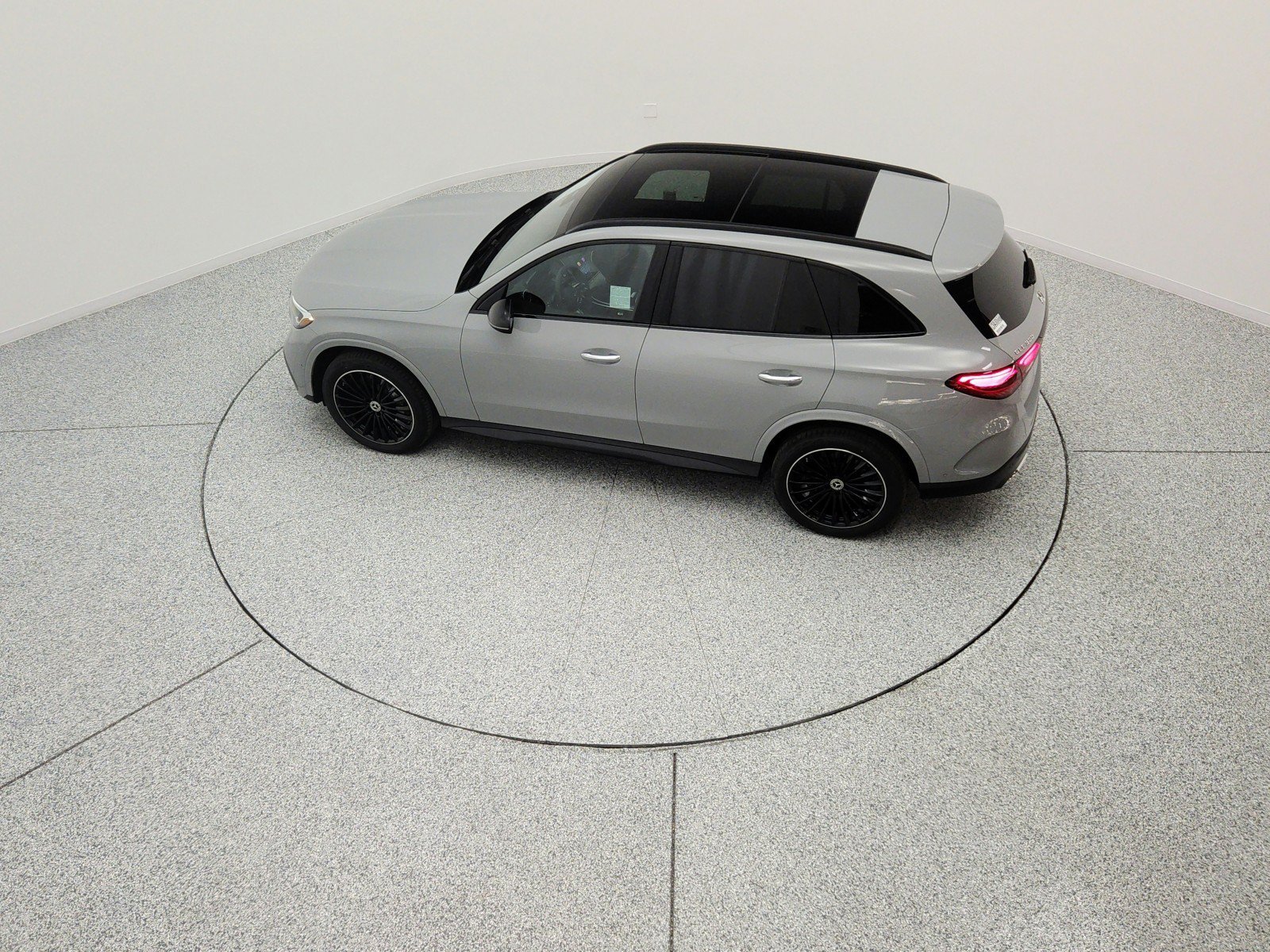 New 2026 MANUFAKTUR Alpine Grey Mercedes-Benz GLC 300 SUV image 39