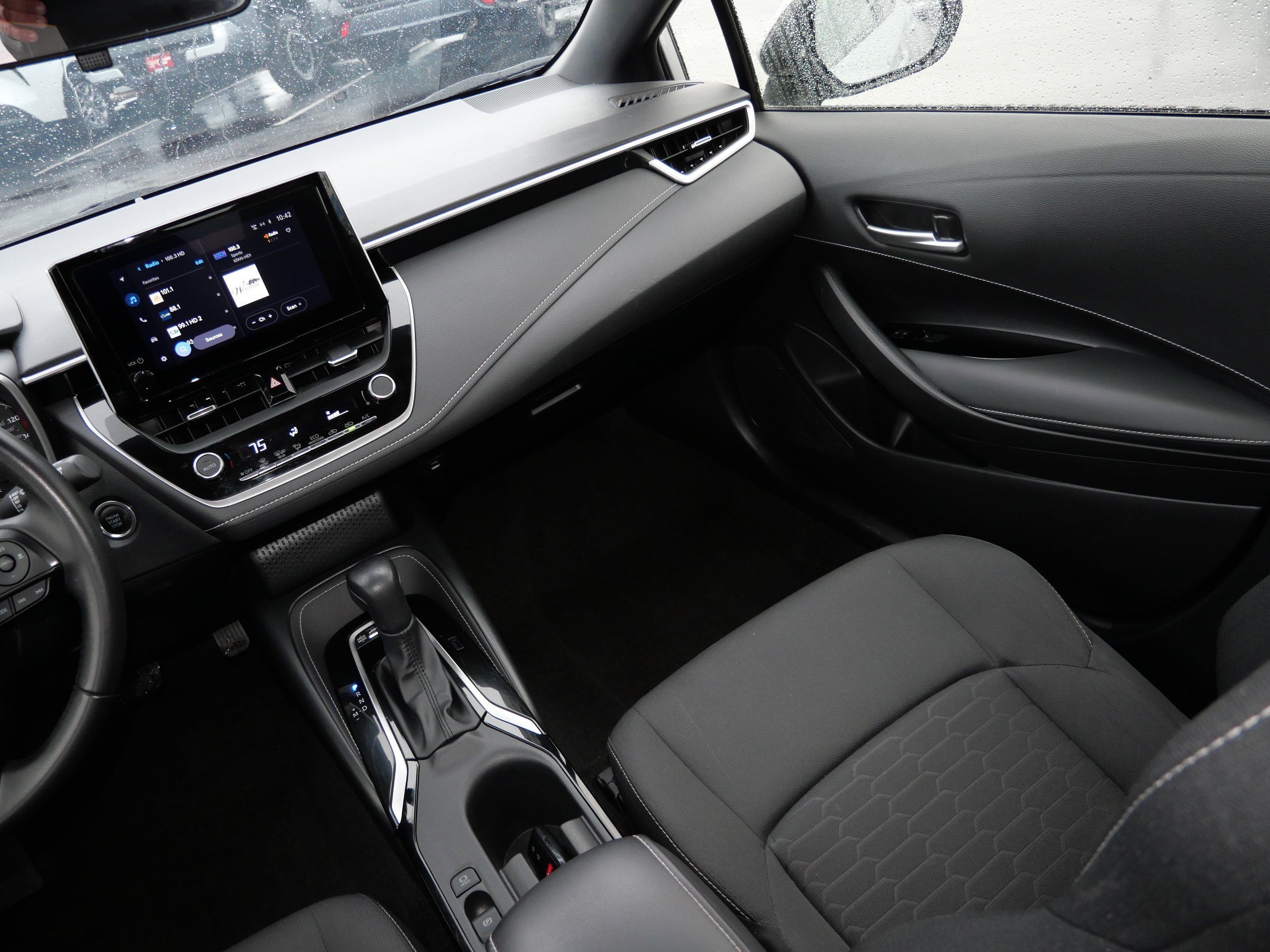 Certified Used 2025 Classic Silver Metallic Toyota SE image 11