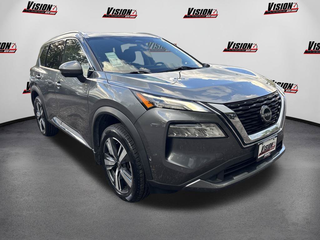 Used 2023 Gray Nissan SL image 3