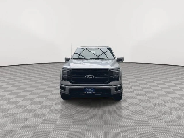Used 2025 Silver Ford LARIAT image 35