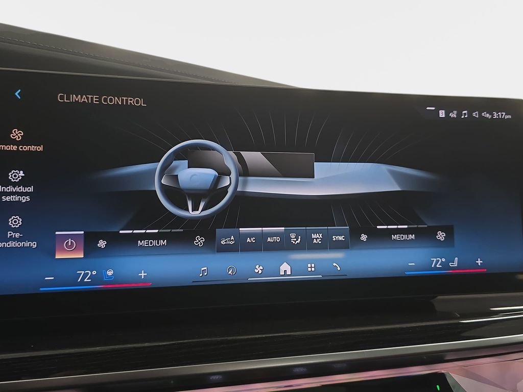 2026 BMW 7 Series 750e - Photo 18