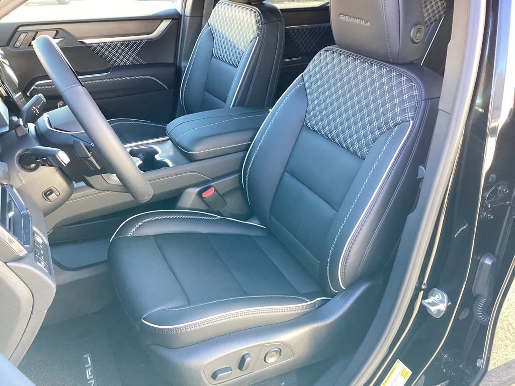 2026 GMC Acadia Denali - Photo 8