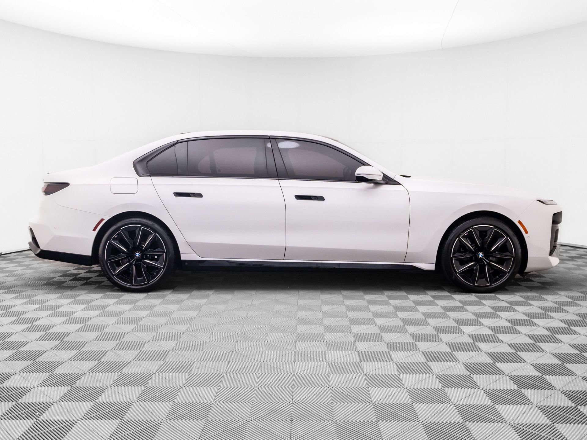 Certified Used 2023 Mineral White Metallic BMW 760i xDrive image 6