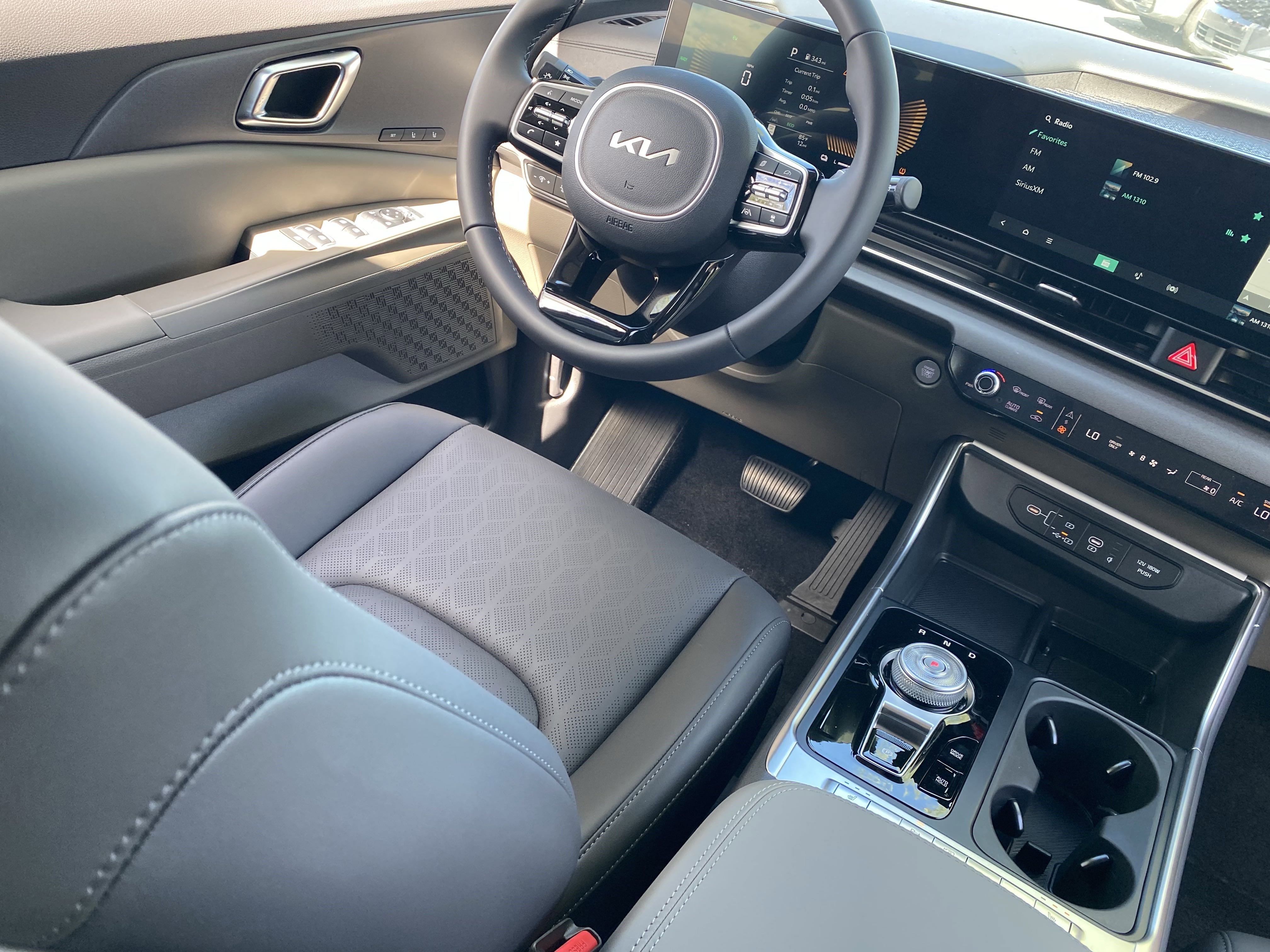 2026 Kia Carnival EX - Photo 12