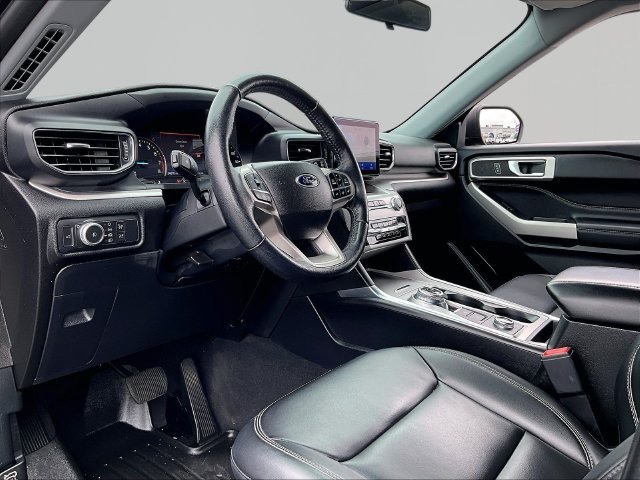 Used 2022 Black Metallic Ford XLT image 8