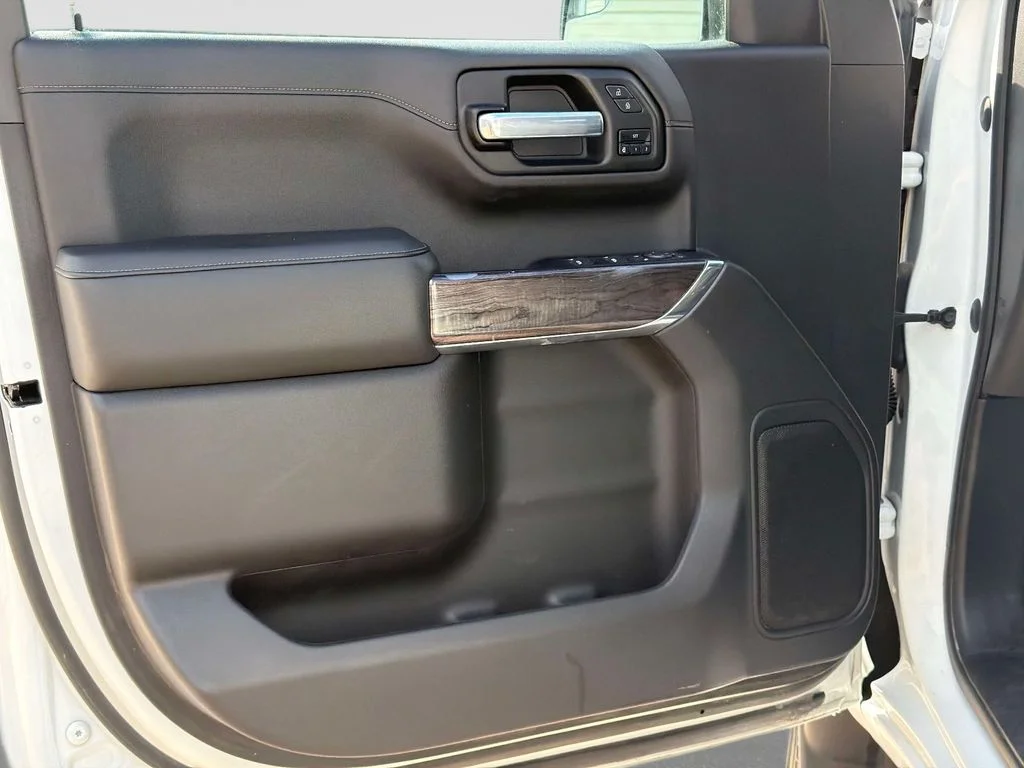 Used 2020 Red Chevrolet LTZ image 18