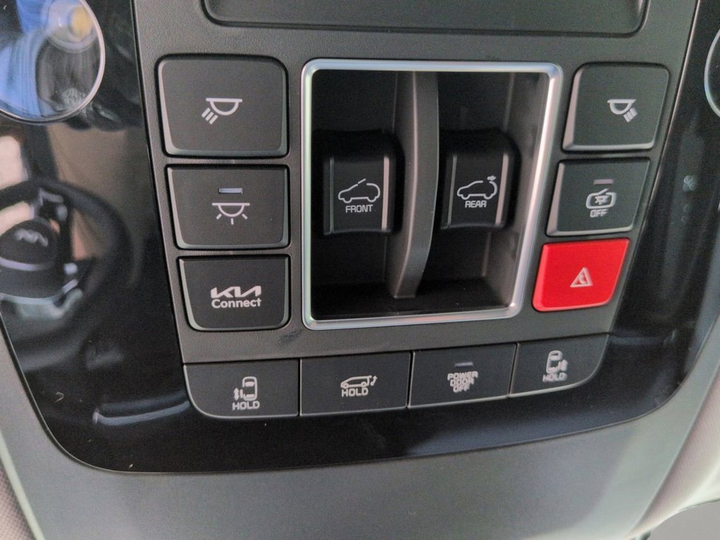 New 2026 Ceramic Silver Kia SX Prestige image 25