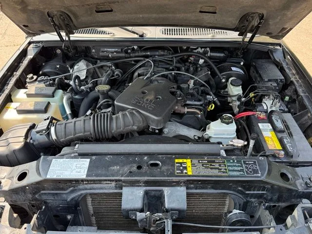 Used 2005 Black Clearcoat Ford Adrenalin image 30