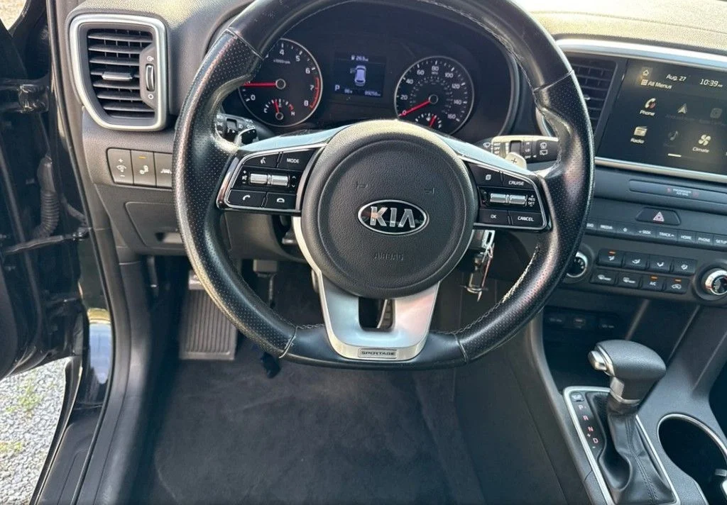 Used 2020 Red Kia S image 7